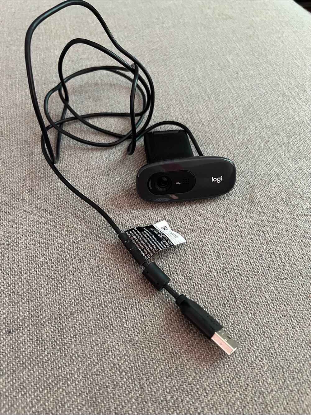 black Logitech C270 HD webcam designed for video calling and recording.